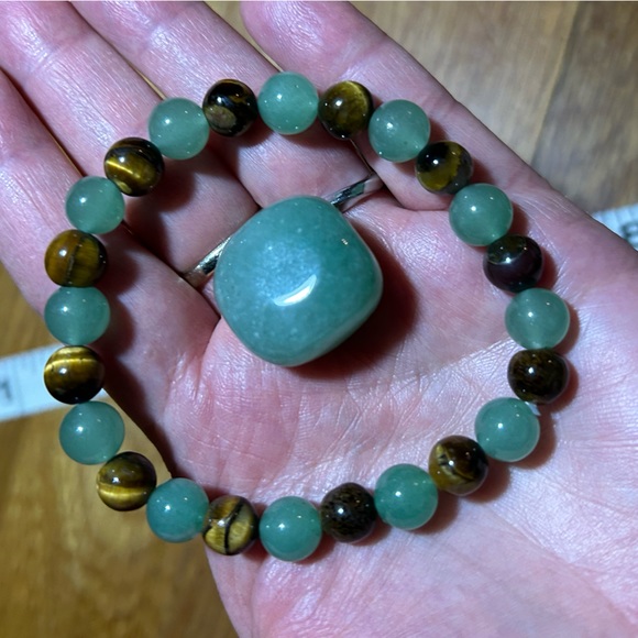 3/$25 NWT Good Luck Bead Bracelet - Picture 1 of 5